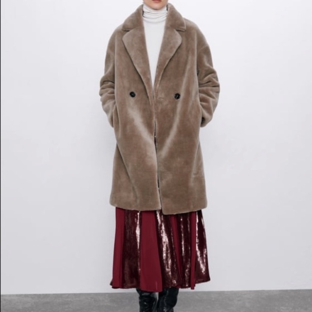 Zara faux fur coat size xsmall